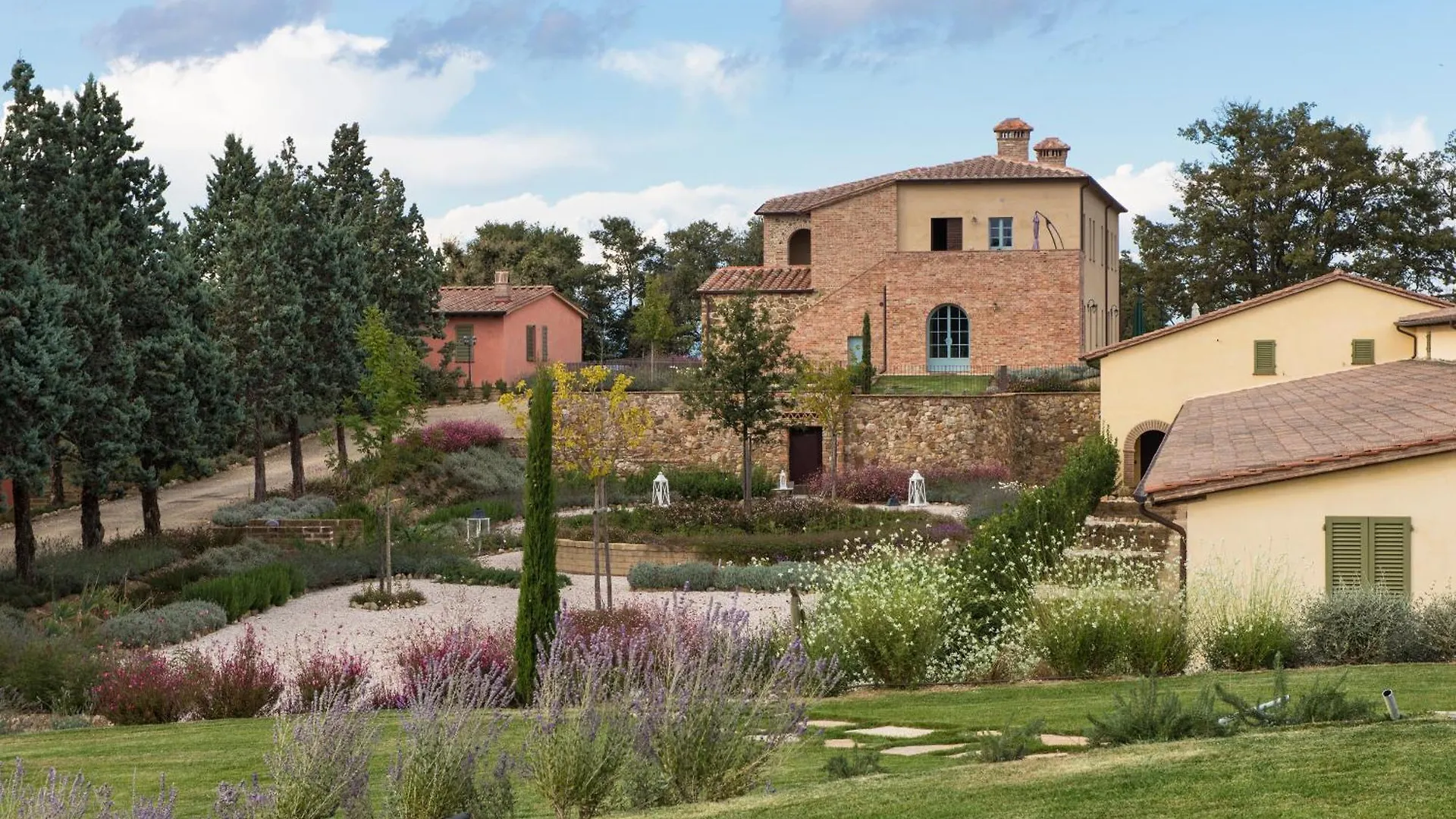 Cignella Garden Villas In Tuscany location