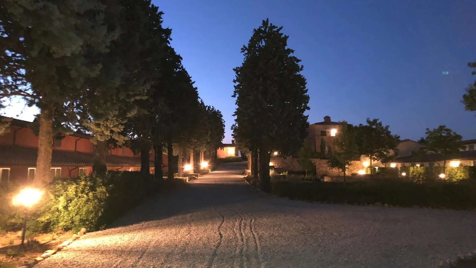 Hotel Cignella Garden Villas In Tuscany Trequanda
